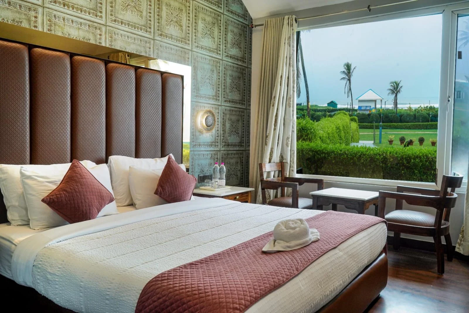 Deluxe Cottage at Hotel Holiday Resort Puri